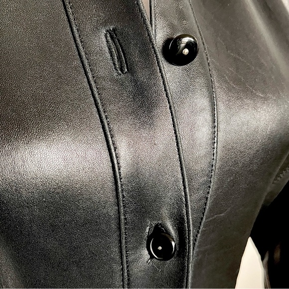 ANNI ‘90 Vtg Black Lambskin Leather Long Button Front Fitted Coat Dress Timeless - Picture 4 of 16